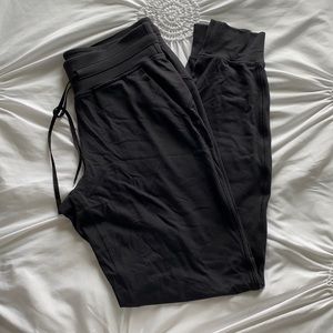 Lululemon ready to rulu joggers